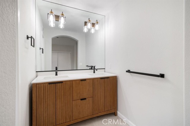 447 Paseo Del Valle, Camarillo CA: https://media.crmls.org/medias/901eeabd-b083-4fa1-8f23-619631b950cf.jpg