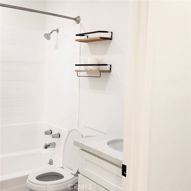 Detail Gallery Image 8 of 16 For 66161 Avenida Dorado, Desert Hot Springs,  CA 92240 - 4 Beds | 2 Baths