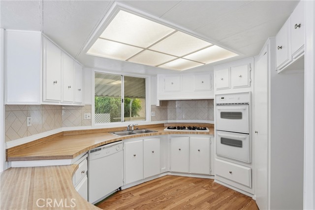 Detail Gallery Image 7 of 21 For 4901 Green River Rd #140,  Corona,  CA 92878 - 3 Beds | 2 Baths