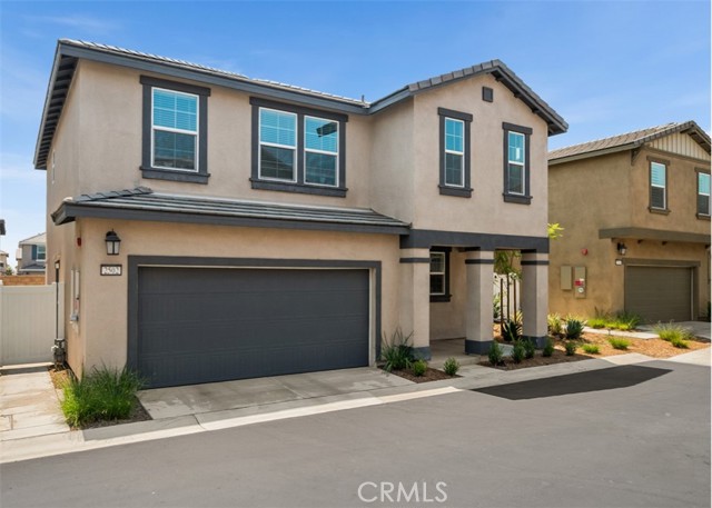 Detail Gallery Image 1 of 50 For 2502 Gunner Ridge Way, Rialto,  CA 92377 - 3 Beds | 2/1 Baths