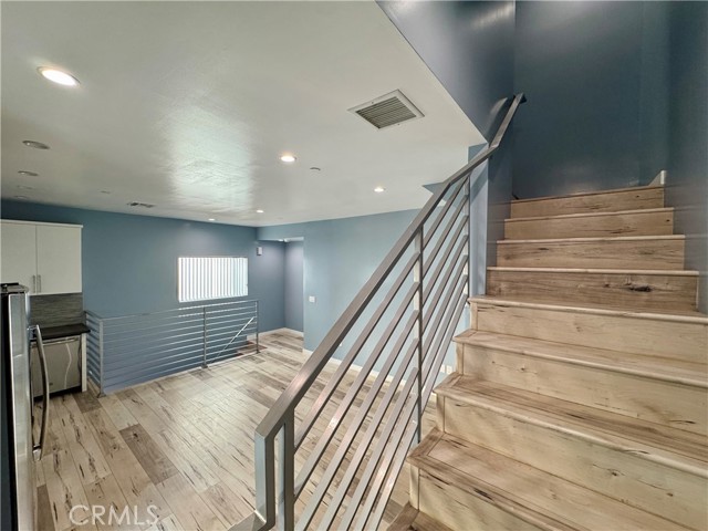 Detail Gallery Image 6 of 13 For 1804 1/2 N Serrano Ave, Los Angeles,  CA 90027 - 2 Beds | 1 Baths