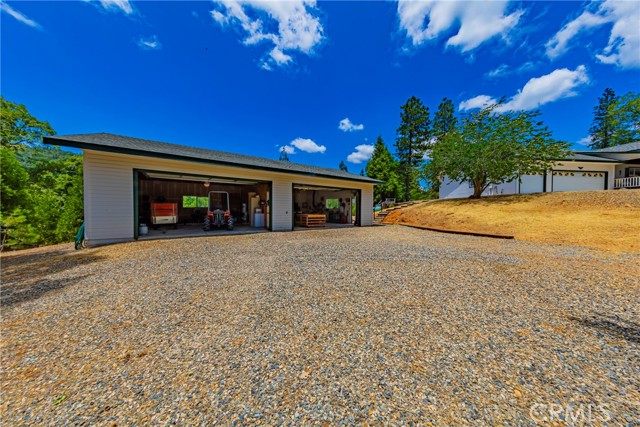 53235 Finegold Creek Court, North Fork CA: https://media.crmls.org/medias/90209584-53e8-4cd0-9a32-fb12d2e227b6.jpg
