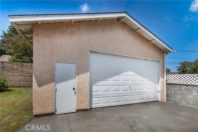 Detail Gallery Image 11 of 15 For 13927 Flatbush Ave, Norwalk,  CA 90650 - 2 Beds | 1 Baths