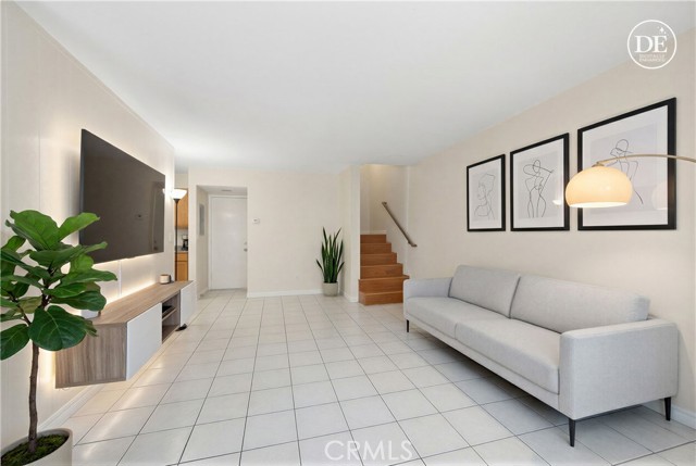 Detail Gallery Image 9 of 57 For 5428 E Snow Wood Cir #82,  Anaheim,  CA 92807 - 3 Beds | 1/1 Baths