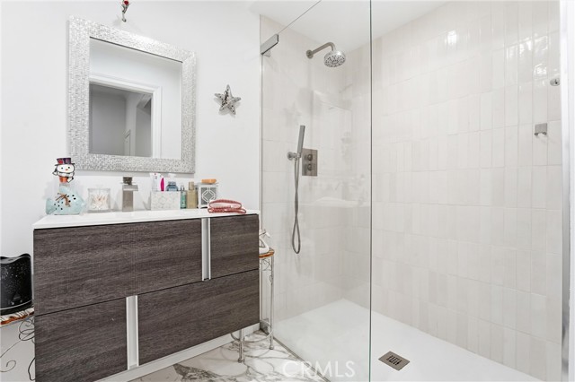 Detail Gallery Image 42 of 55 For 381 S Henning Way, Anaheim,  CA 92807 - 6 Beds | 6 Baths