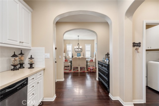 Detail Gallery Image 10 of 30 For 8395 Edgewood St, Chino,  CA 91708 - 3 Beds | 2/1 Baths