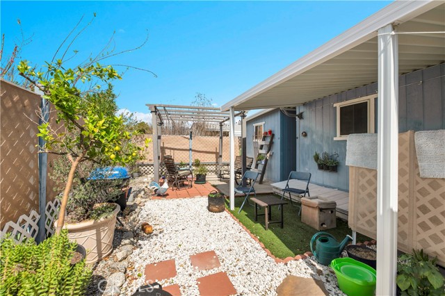 24600 Mountain, Hemet CA: https://media.crmls.org/medias/90230a14-c5a3-4132-9192-692d824bb7a0.jpg