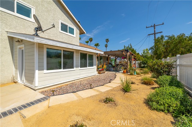 2010 Oakland Hills Drive, Corona CA: https://media.crmls.org/medias/90236d1d-2865-4276-937d-afbc0ec8c311.jpg