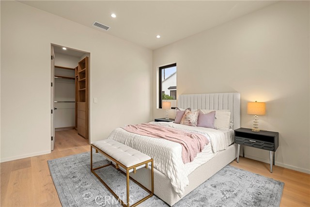 Detail Gallery Image 32 of 58 For 5525 Carpenter Ave, Valley Village,  CA 91607 - 5 Beds | 6/1 Baths