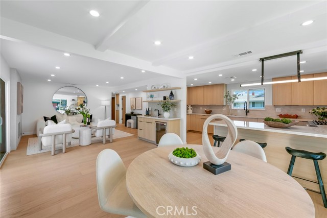 Detail Gallery Image 4 of 57 For 913 Junipero, Costa Mesa,  CA 92626 - 4 Beds | 2 Baths