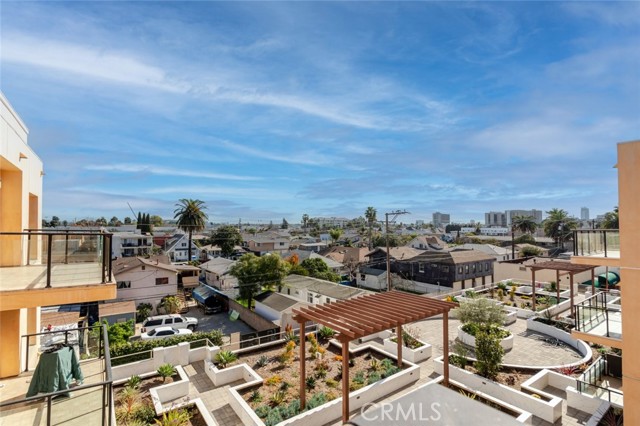 Detail Gallery Image 29 of 46 For 1598 Long Beach #407,  Long Beach,  CA 90813 - 2 Beds | 3 Baths