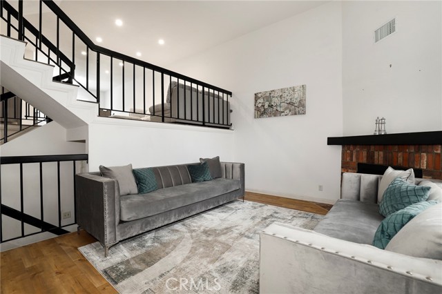 1939 Huntington Drive, Duarte CA: https://media.crmls.org/medias/9024c044-7bb3-486a-8de9-816012029ba0.jpg