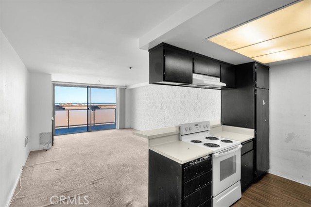 615 Esplanade, Redondo Beach, California 90277, 1 Bedroom Bedrooms, ,1 BathroomBathrooms,Residential,Sold,Esplanade,SB24012531