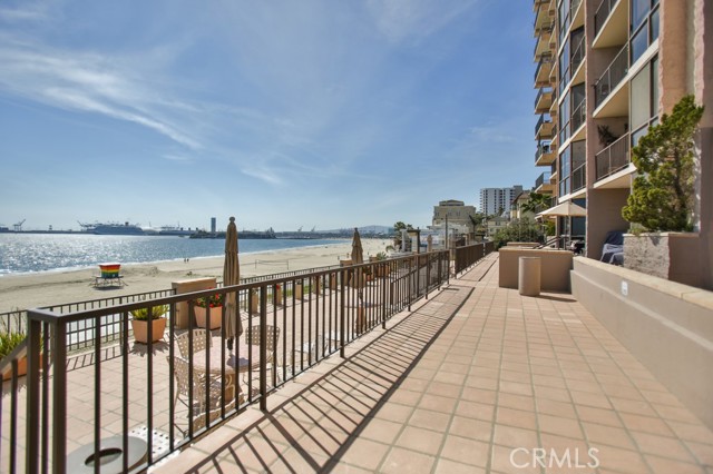 1750 E Ocean Boulevard, Long Beach CA: https://media.crmls.org/medias/9027d3f6-3c86-4ab1-8edd-1fb6d8b9a872.jpg