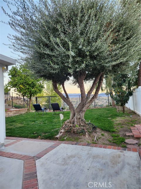 Detail Gallery Image 30 of 32 For 28030 Wildwind Rd, Canyon Country,  CA 91351 - 4 Beds | 3 Baths