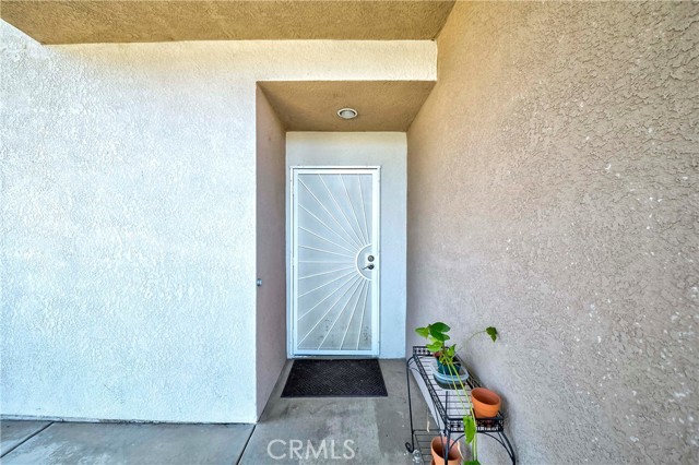 Detail Gallery Image 11 of 37 For 12911 via Napoi, Riverside,  CA 92503 - 2 Beds | 2/1 Baths
