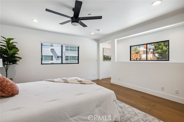 6521 Homewood Avenue, Los Angeles CA: https://media.crmls.org/medias/902a22ab-a32a-4630-8100-cf669f91a27a.jpg