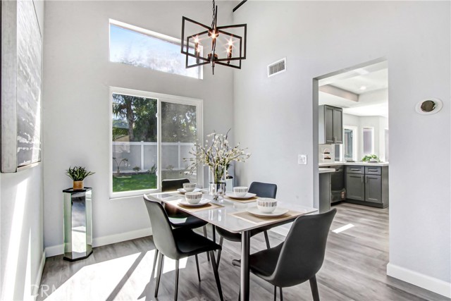 Detail Gallery Image 5 of 25 For 26730 Black Horse, Corona,  CA 92883 - 4 Beds | 2/1 Baths