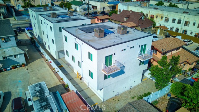 632 E Adams Boulevard, Los Angeles, California 90011, 3 Bedrooms Bedrooms, ,3 BathroomsBathrooms,Residential Lease,For Rent,632 E Adams Boulevard,CROC24154053