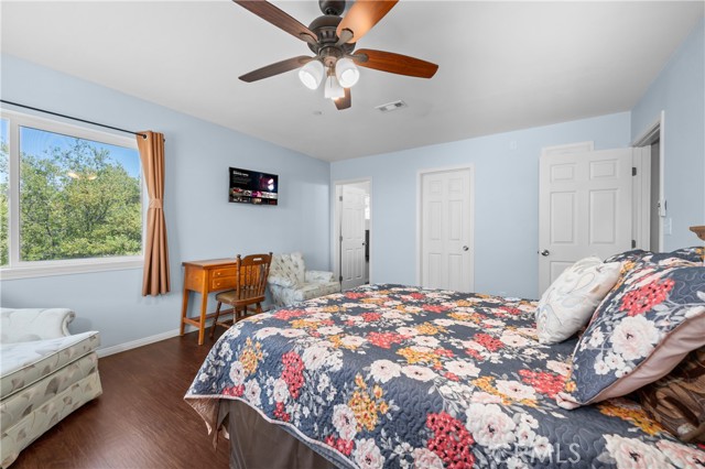 7525 Starlight Way, Julian CA: https://media.crmls.org/medias/902b397f-f63a-473b-9969-ff64688eba78.jpg