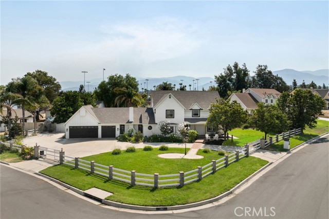 Detail Gallery Image 1 of 37 For 7385 Piute Creek Dr, Corona,  CA 92881 - 4 Beds | 3/1 Baths