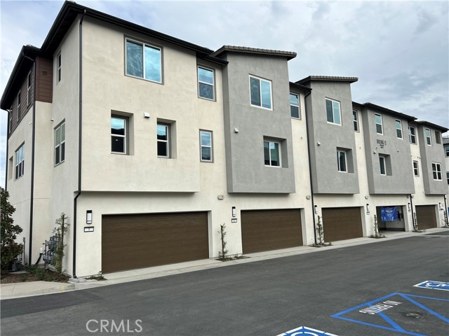 Detail Gallery Image 18 of 24 For 1700 E Park #8, Anaheim,  CA 92805 - 3 Beds | 2/1 Baths