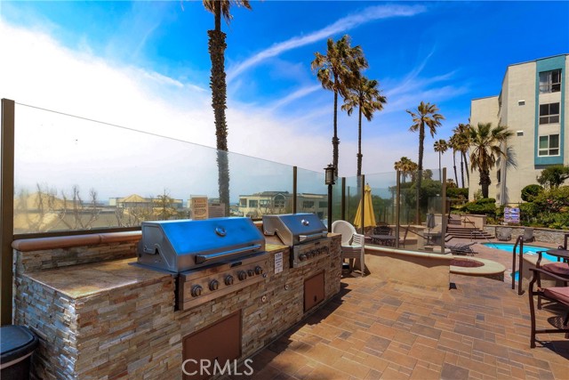 610 The Village, Redondo Beach, California 90277, ,Residential,Sold,The Village,SB22043671