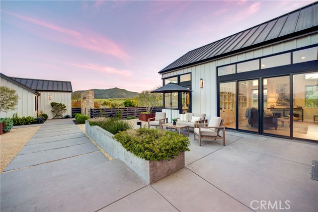 Detail Gallery Image 13 of 75 For 280 Jespersen Ln, San Luis Obispo,  CA 93401 - 5 Beds | 7/1 Baths