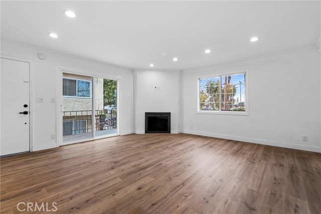 7115 Etiwanda Avenue, 1 photo 6