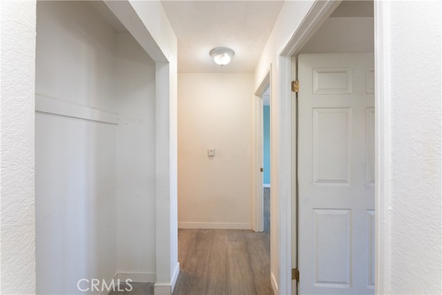 327 Chestnut Avenue, Long Beach CA: https://media.crmls.org/medias/902ee215-c116-4f3b-8b88-5acc197c48e8.jpg