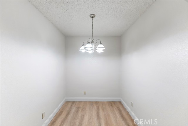 Detail Gallery Image 8 of 22 For 129 W Atchison, Fresno,  CA 93706 - 3 Beds | 2 Baths