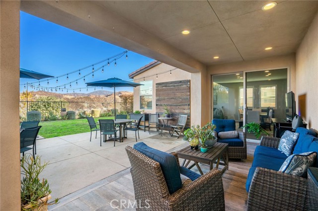 25140 Golden Maple Drive, Canyon Country CA: https://media.crmls.org/medias/902f9e1b-a2e8-4625-b96e-2665003de405.jpg