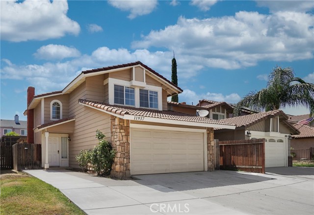 Detail Gallery Image 1 of 1 For 11937 Dream St, Moreno Valley,  CA 92557 - 3 Beds | 2/1 Baths