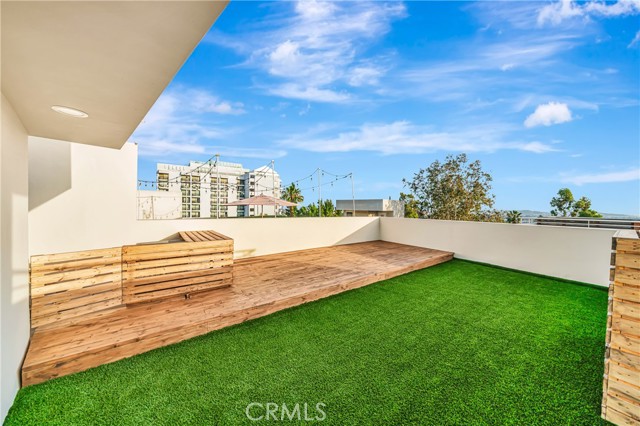 Detail Gallery Image 33 of 42 For 1020 Hilldale, West Hollywood,  CA 90069 - 3 Beds | 3 Baths