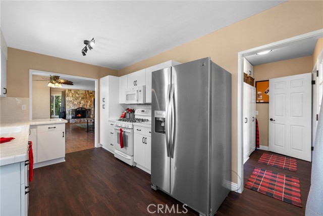 1560 Trellis Lane, Escondido, California 92026, 3 Bedrooms Bedrooms, ,3 BathroomsBathrooms,Residential,For Sale,Trellis Lane,EV24122644