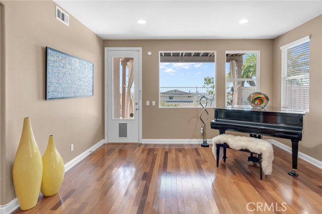 Detail Gallery Image 9 of 74 For 2340 Monte Verde Dr, Signal Hill,  CA 90755 - 3 Beds | 3 Baths
