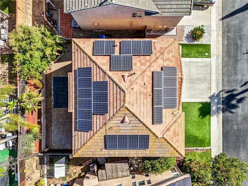 https://media.crmls.org/medias/9030d208-4fb7-4b4a-b2c5-5457e39b631a.jpg?preset=X-Large