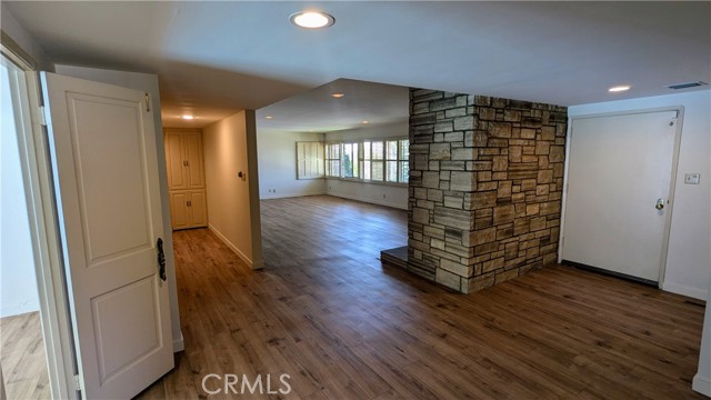 Detail Gallery Image 9 of 48 For 151 Cumberland Rd, Glendale,  CA 91202 - 2 Beds | 2/1 Baths