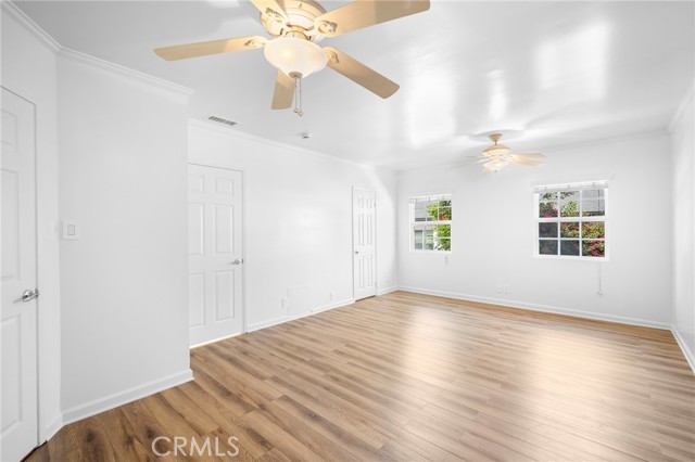 Detail Gallery Image 18 of 34 For 17429 Burbank Bld, Encino,  CA 91316 - 3 Beds | 2 Baths