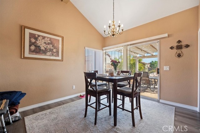 429 Colfax Circle, Corona CA: https://media.crmls.org/medias/9031bea0-9287-4fd2-abaf-8e13bd310f55.jpg