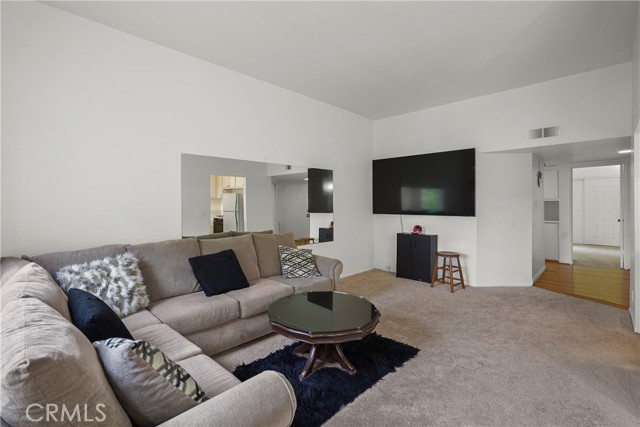 Detail Gallery Image 2 of 31 For 1712 Sinaloa Rd #203,  Simi Valley,  CA 93065 - 2 Beds | 2 Baths