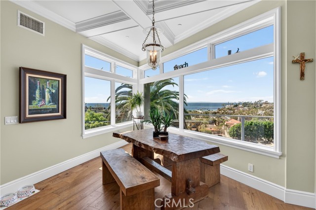 Detail Gallery Image 28 of 74 For 405 Blumont St, Laguna Beach,  CA 92651 - 5 Beds | 6/1 Baths