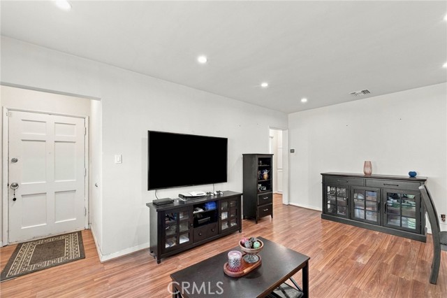 7453 Blewett Avenue photo 6