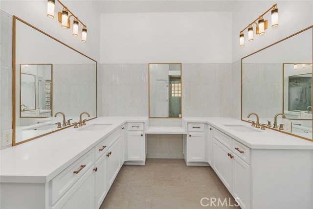 Detail Gallery Image 43 of 75 For 7509 Calle Sagrada, Bakersfield,  CA 93309 - 4 Beds | 5 Baths