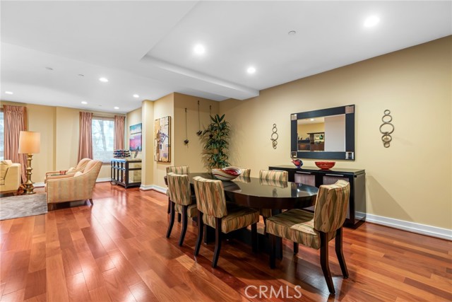130 N Swall Drive, Beverly Hills CA: https://media.crmls.org/medias/90355f14-acc5-4e93-b35c-dc505c52e08b.jpg