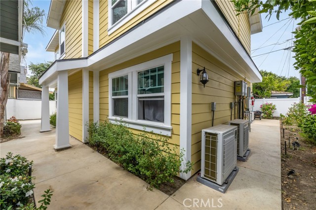 Detail Gallery Image 7 of 27 For 616 618 S Van Ness Ave, Santa Ana,  CA 92701 - – Beds | – Baths