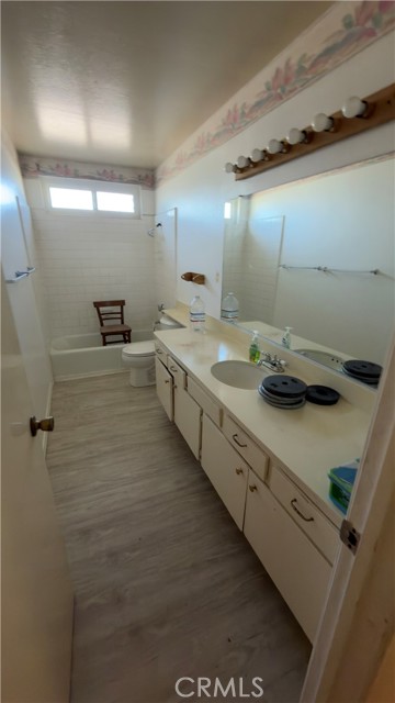 Detail Gallery Image 3 of 3 For 13138 Sutton, Cerritos,  CA 90703 - 4 Beds | 3 Baths