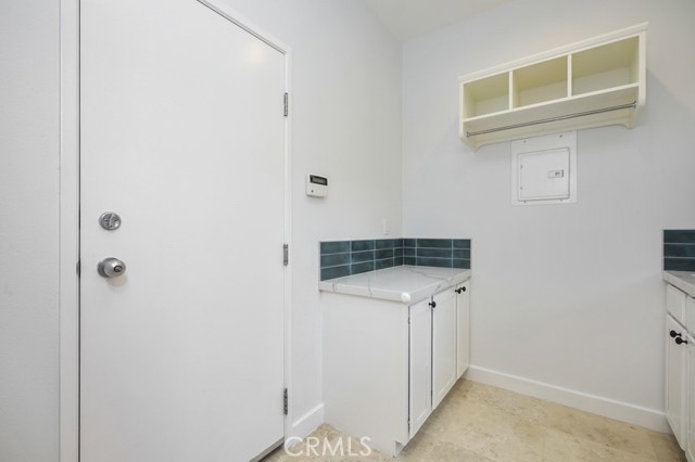 Detail Gallery Image 14 of 40 For 1702 N Meadows Ave, Manhattan Beach,  CA 90266 - 3 Beds | 2/1 Baths