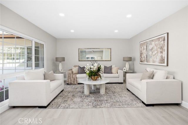 Detail Gallery Image 7 of 52 For 451 W Foothill, Arcadia,  CA 91006 - 4 Beds | 3 Baths