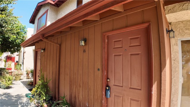 Detail Gallery Image 4 of 27 For 8117 Norwalk Bld #16,  Whittier,  CA 90606 - 3 Beds | 3 Baths